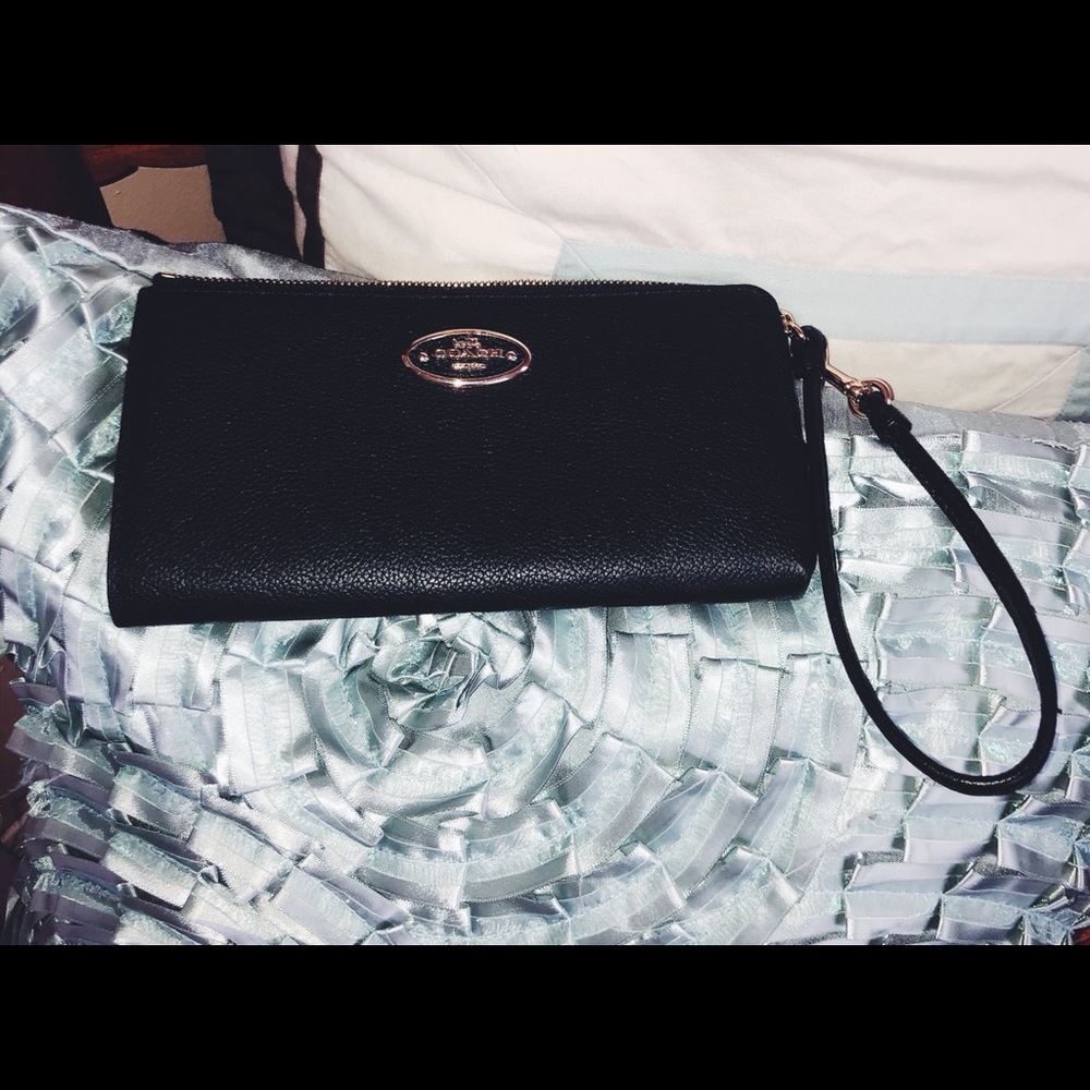 Authentic Coach pebbled leather wristlet